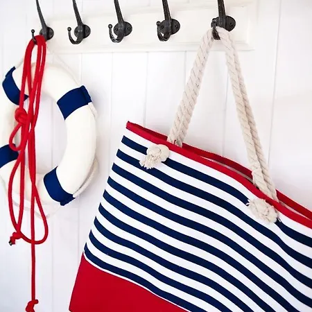 Zeglarska Przystan 펜션