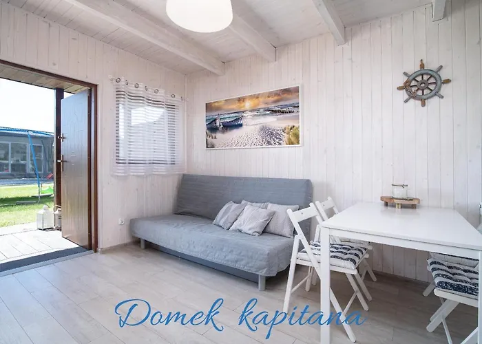 Zeglarska Przystan بيت للعطل