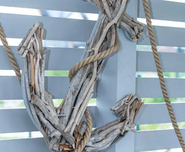 Zeglarska Przystan بيت للعطل